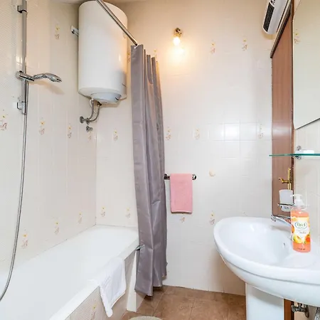 Isabora - Premium Two-bedroom With Terrace And Sea View *