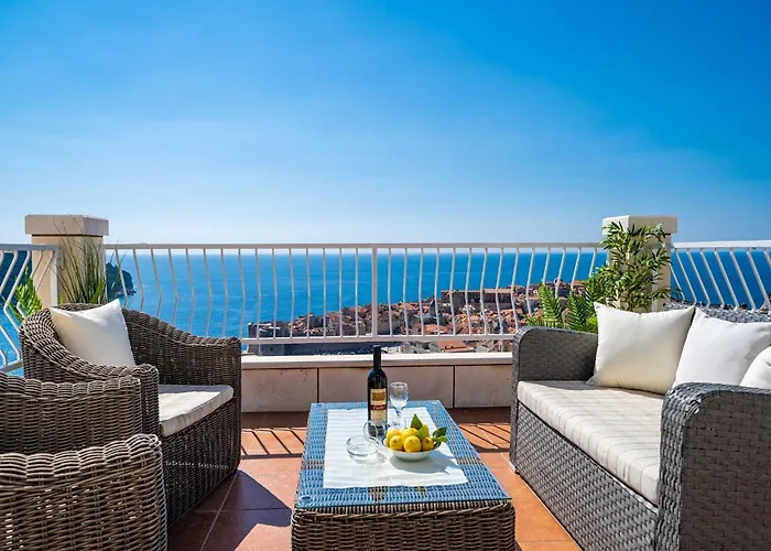 아파트 Isabora - Premium Two-bedroom With Terrace And Sea View