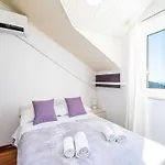 Isabora - Premium Two-bedroom With Terrace And Sea View