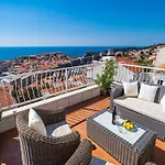 Apartment Isabora - Premium Two-bedroom With Terrace And Sea View Dubrovnik