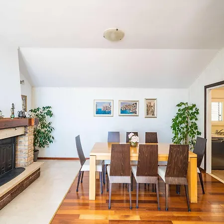 Isabora - Premium Two-bedroom With Terrace And Sea View Apartment