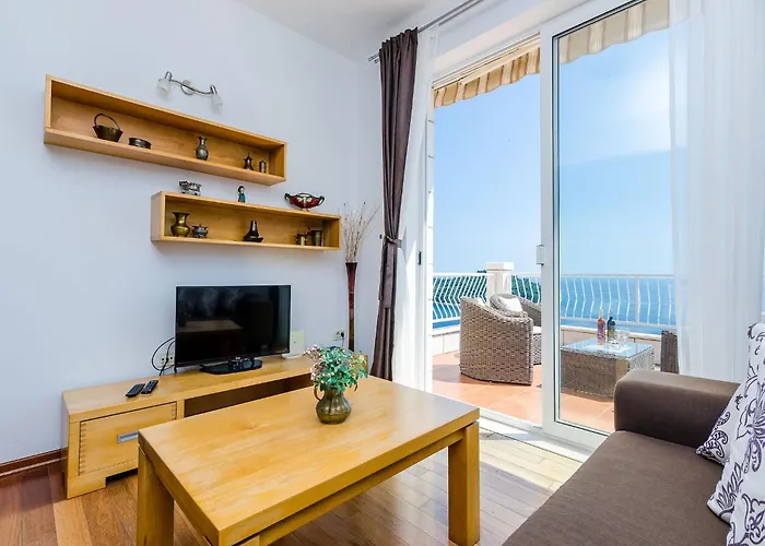 公寓 Isabora - Premium Two-bedroom With Terrace And Sea View