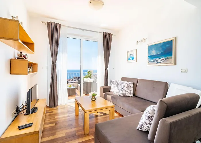 Isabora - Premium Two-bedroom With Terrace And Sea View Apartment