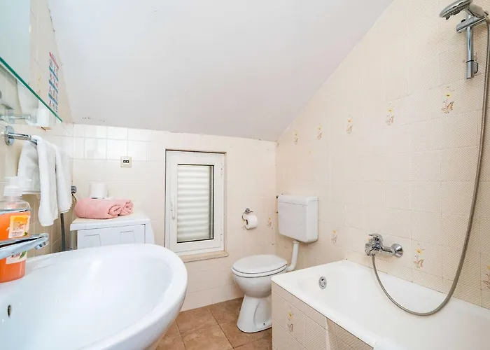 Isabora - Premium Two-bedroom With Terrace And Sea View Apartment Dubrovnik