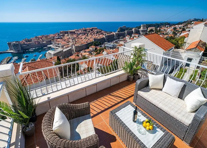 Apartment Isabora - Premium Two-bedroom With Terrace And Sea View