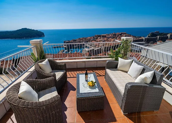 Isabora - Premium Two-bedroom With Terrace And Sea View *